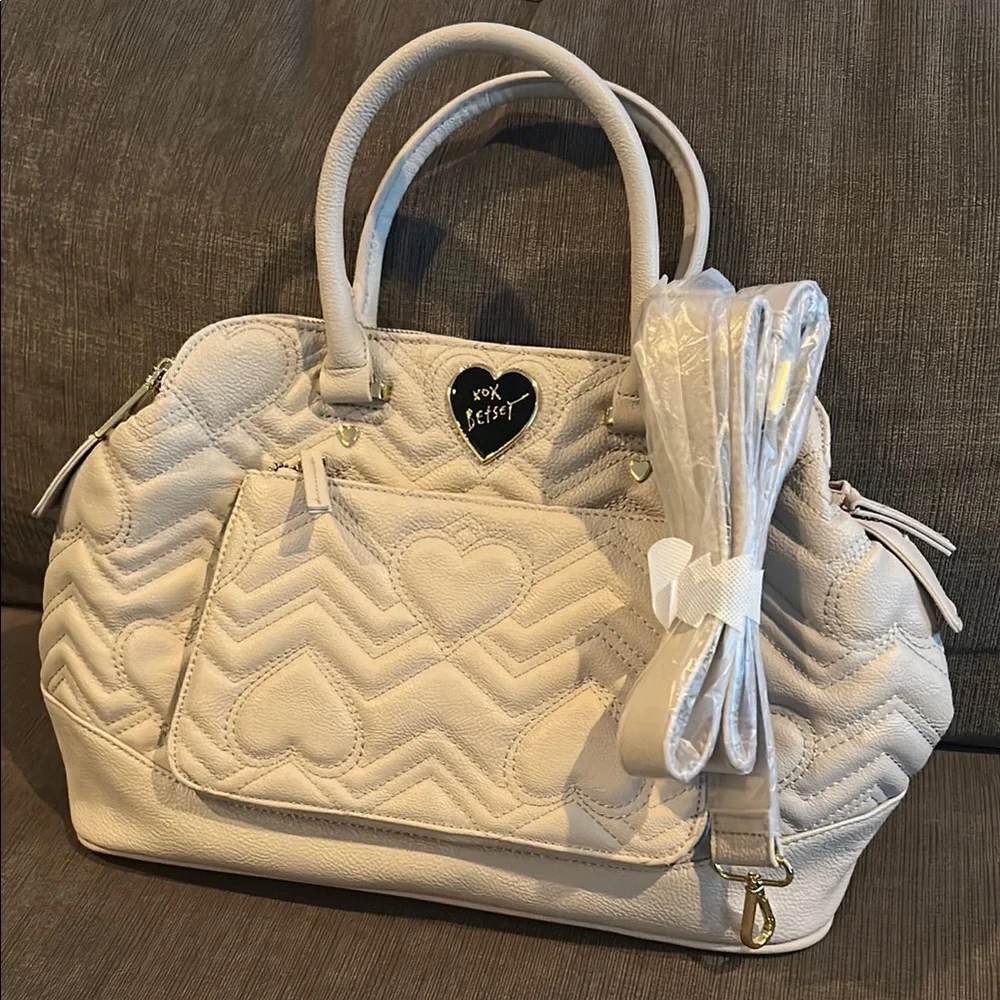 Betsey Johnson Be Mine White Quilted Heart Satchel Bag Crossbody NWOT